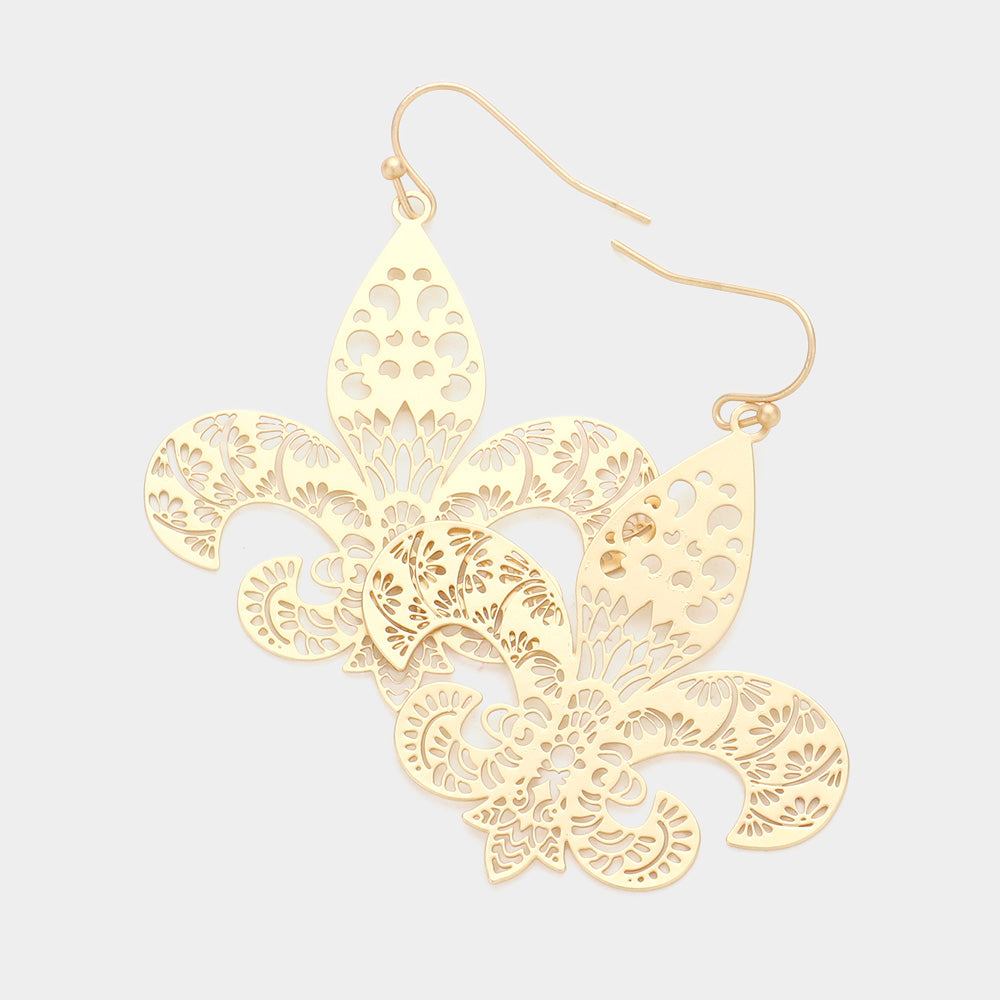 Fleur de lis cutout lightweight earrings gold (large)