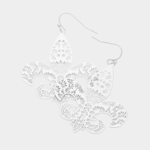 Fleur de lis cutout lightweight earrings silver (large)